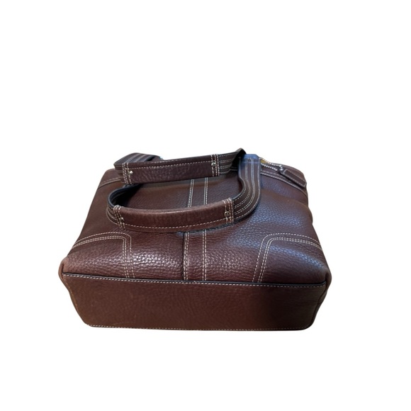 Coach Hampton Brown Pebbled Leather Tote with Structured Design and Dual Straps - Picture 7 of 12